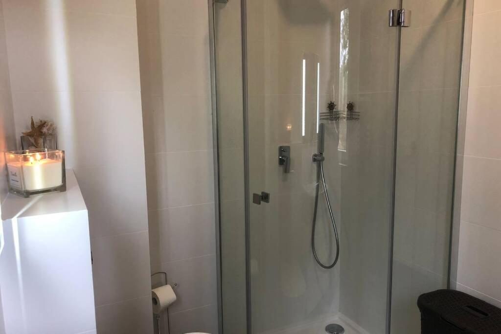 アウグストゥフDwupoziomowy Apartament Nad Jeziorem W Lesieアパートメント エクステリア 写真
