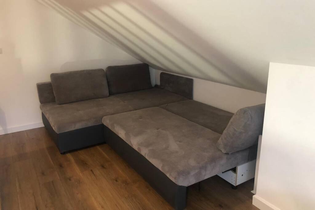 アウグストゥフDwupoziomowy Apartament Nad Jeziorem W Lesieアパートメント エクステリア 写真